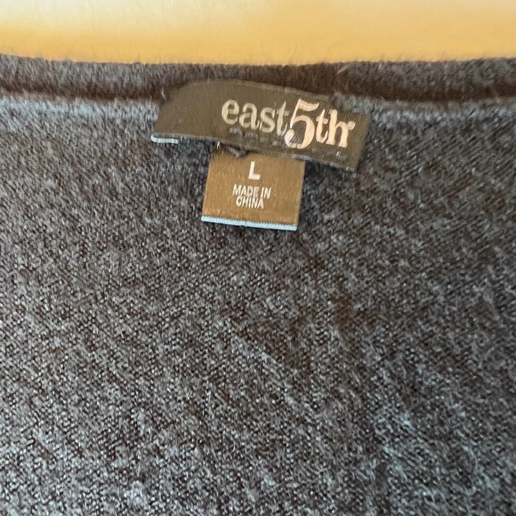 Black Short Sleeved Sweater by East 5th LG Scoop Neck Comfy Soft Acrylic - Picture 2 of 10